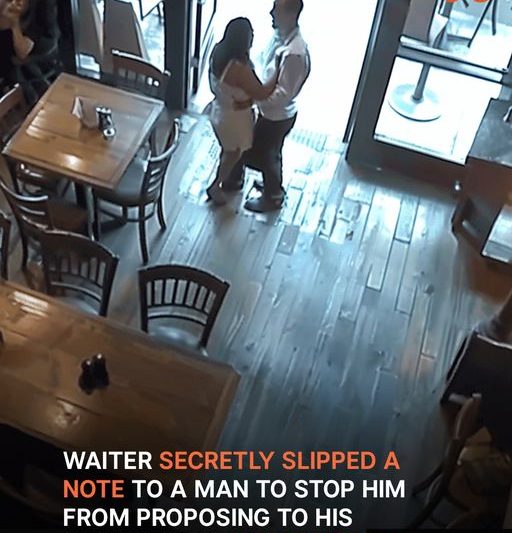 Waiter Quietly Hands Guy Note to Stop Him from Proposing to His Girlfriend – Story of the Day